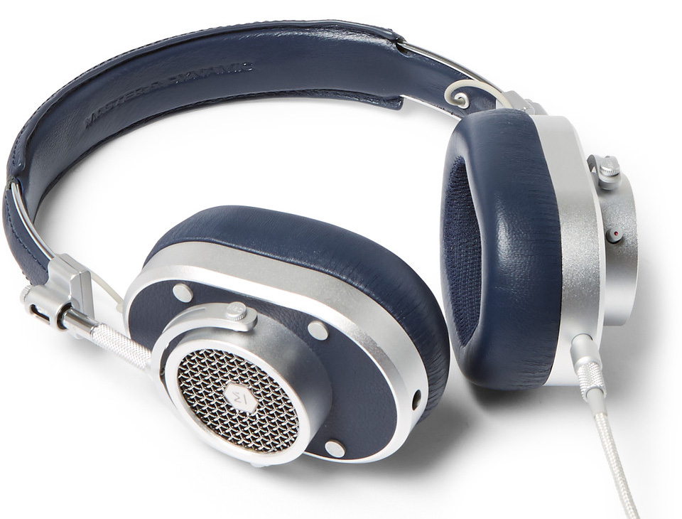 Master-and-Dynamic-MH40-Headphones