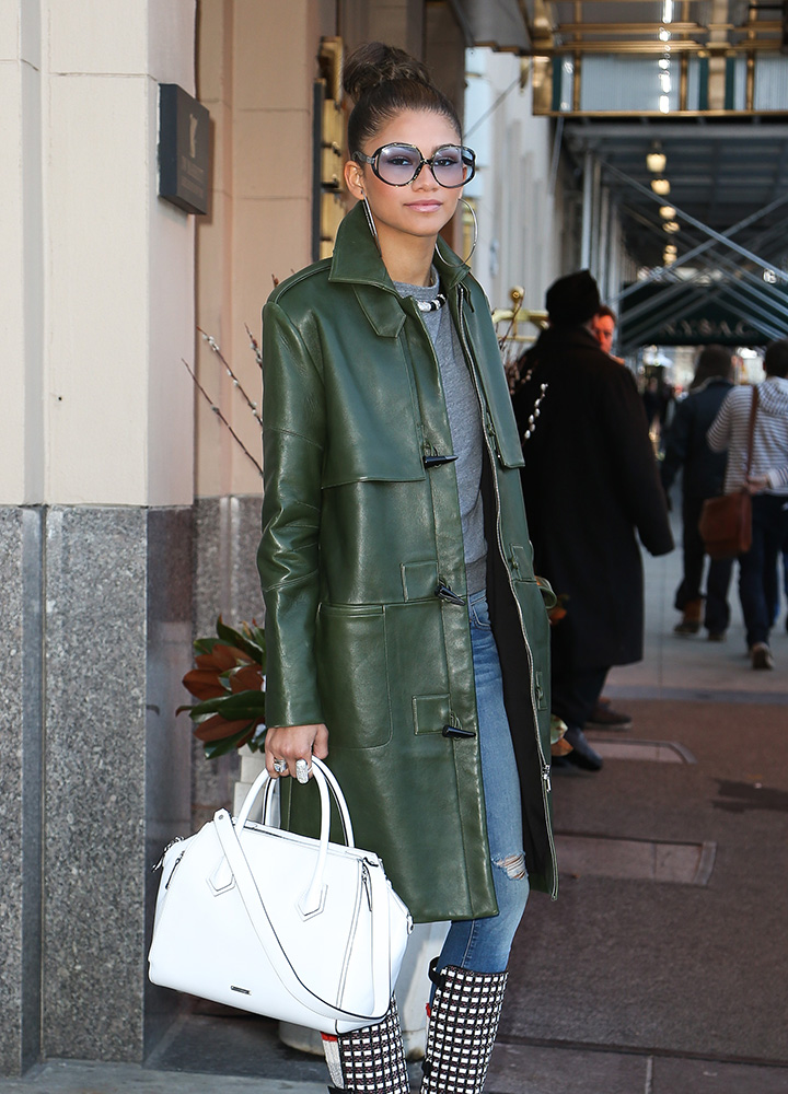 Zendaya-Rebecca-Minkoff-Perry-Satchel