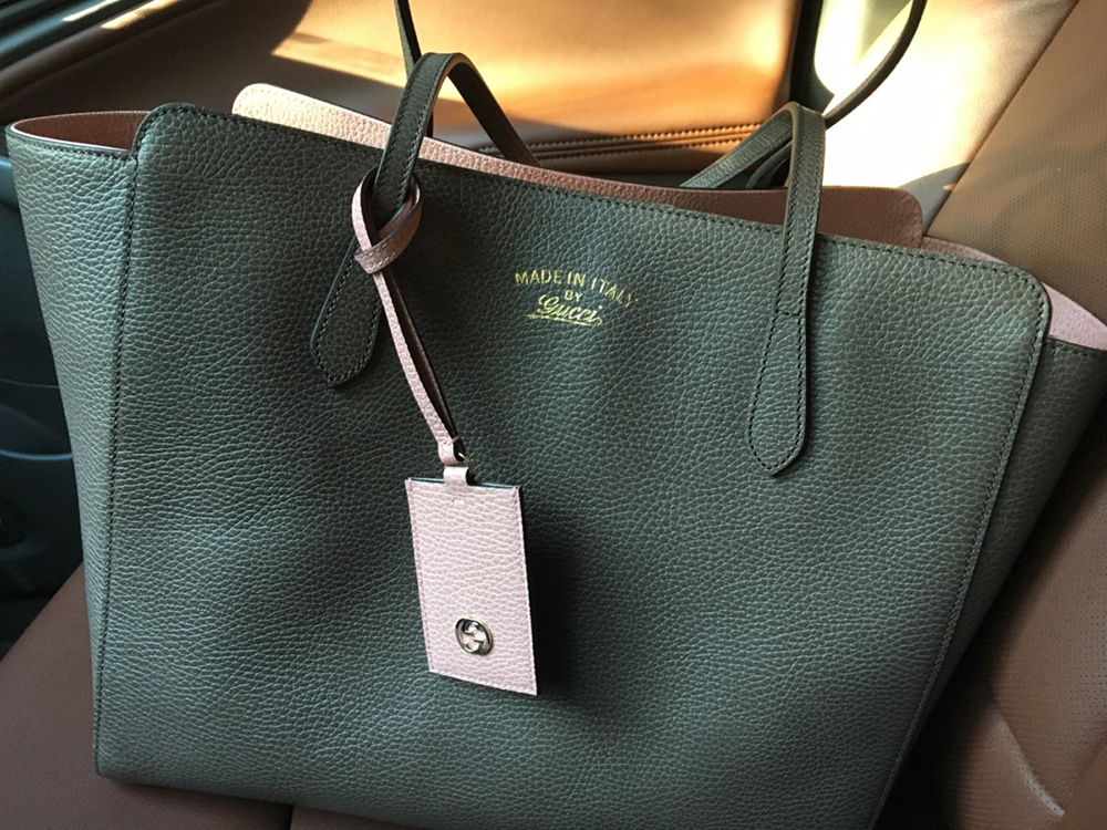 tPF Member: HandbagDva354 Bag: Gucci Swing Tote Shop: Similar styles via Gucci