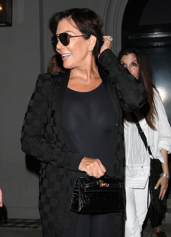 Kris-Jenner-Hermes-Alligator-Kelly-Pouchette