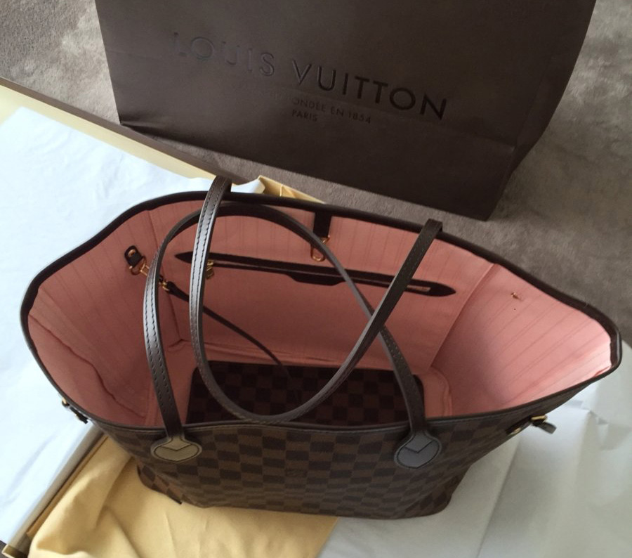 Louis-Vuitton-Neverfull-Tote