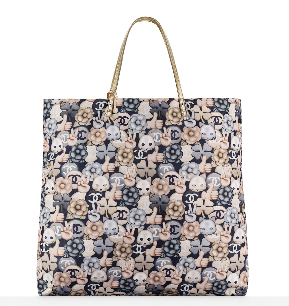 chanel-large-shopping-bag-emoji-1800