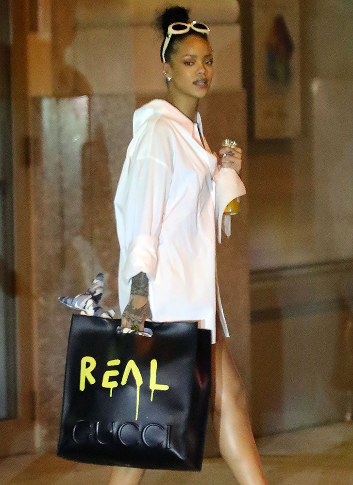 rihanna-gucci-ghost-tote