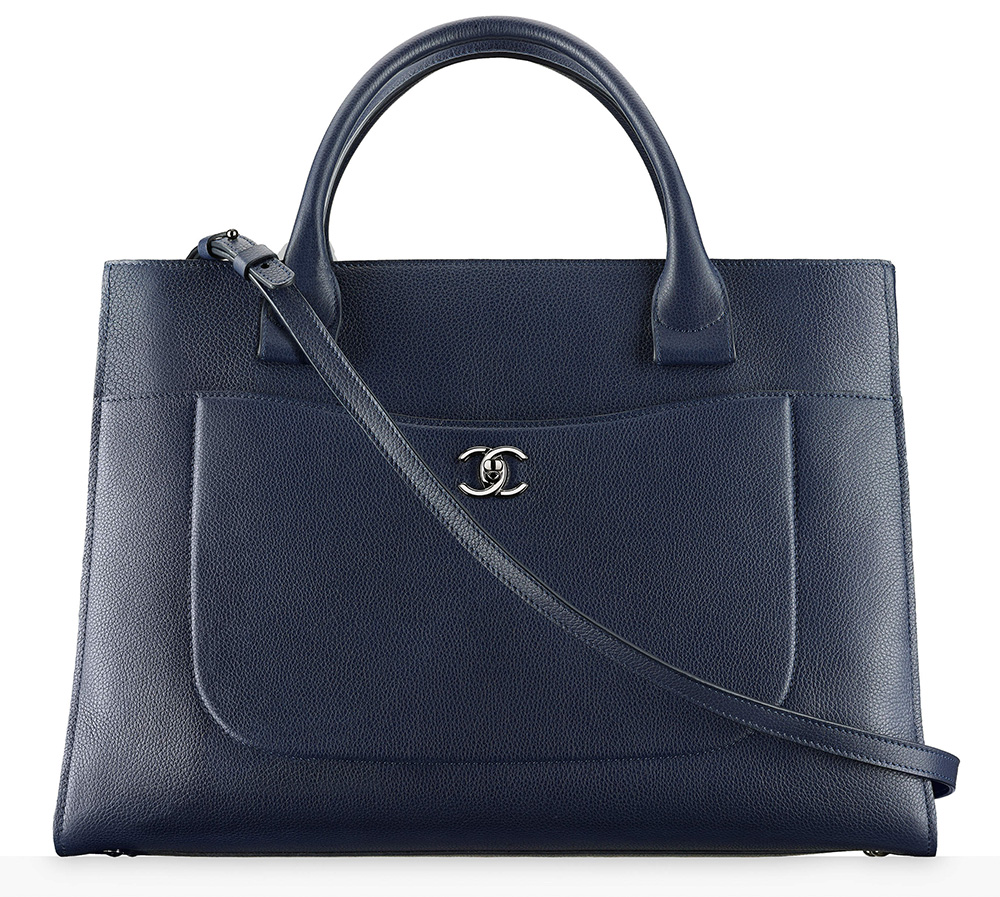 chanel-large-shopping-bag-navy-4300