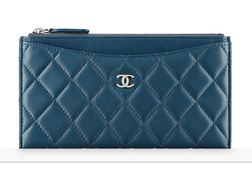 chanel-zip-pouch-blue-650