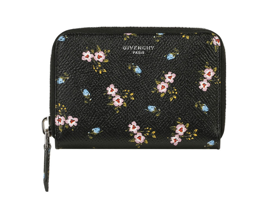Check Out 50 Bags from Givenchy s Spring 2017 Collection