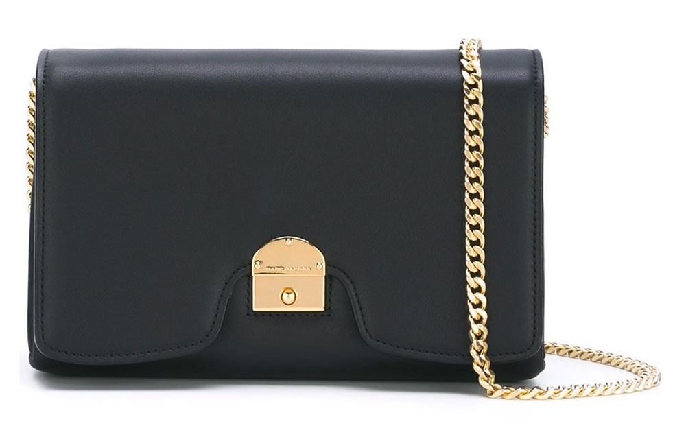 20 New, Under-the-Radar Neutral Bags to Start the New Year on a Sophisticated Note 32 Marc Jacobs Small Kitty Shoulder Bag