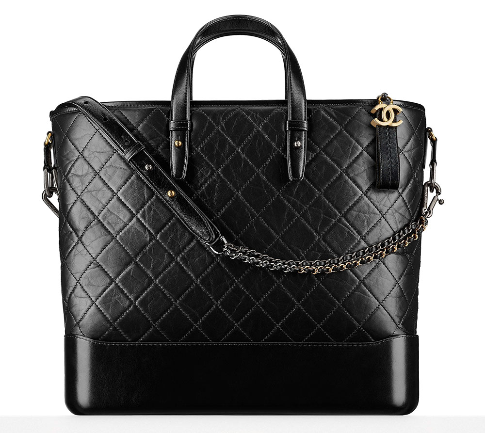 Chanel Chanel Voyage travel bag in black quilted leather