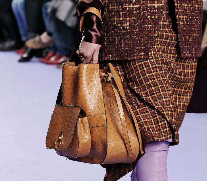 Courr ges logo-print shoulder bag