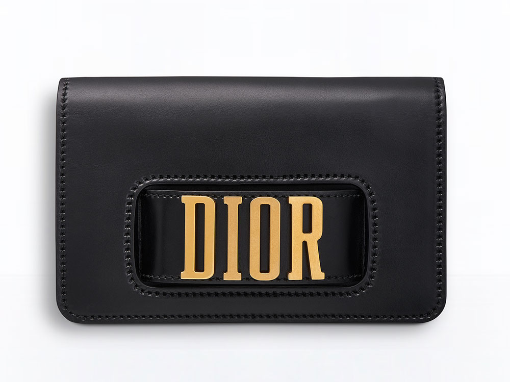 Dior flap bag with slot handclasp best sale