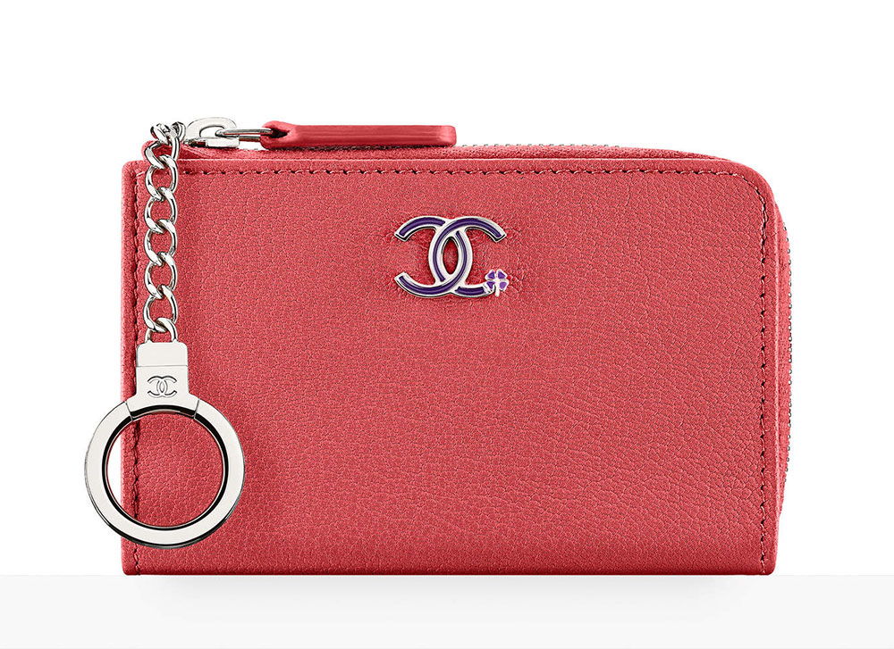 Chanel keychain purse outlet