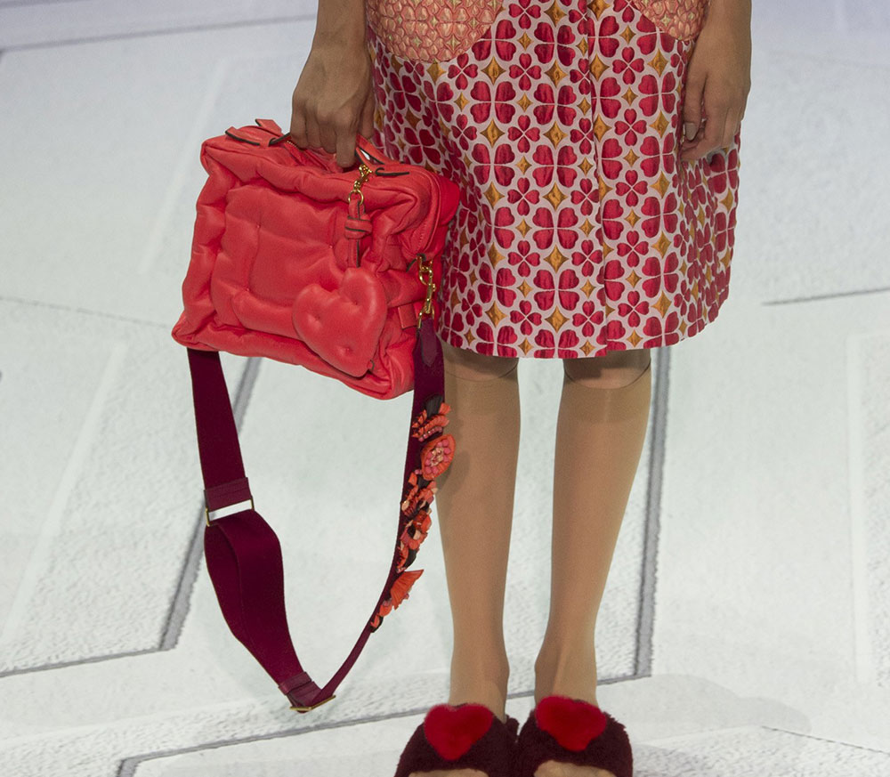 Puffy bag trend online