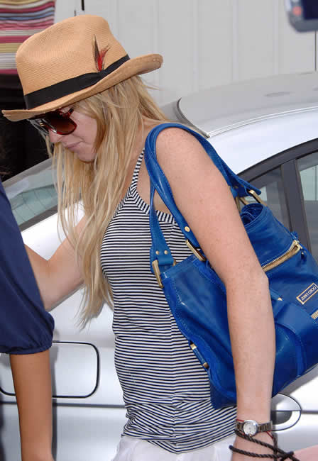 lindsay lohan jimmy choo bag2