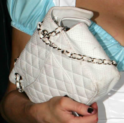 paris hilton chanel handbag1