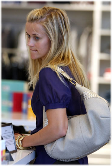 Reese Witherspoon Hair. reese witherspoon handbag