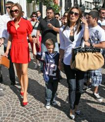 Victoria Beckham Hermes Kelly Longue4