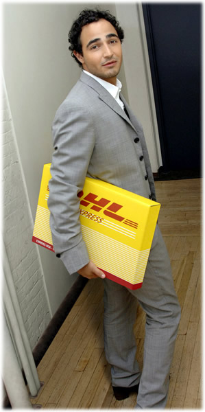 <br />
zac posen dhl tote for teachers4