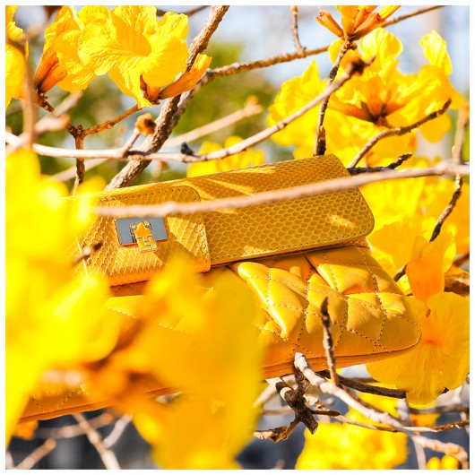 Floral Fusion with Lambertson Truex Sienna Clutch Floral Fusion with Lambertson Truex Sienna Clutch