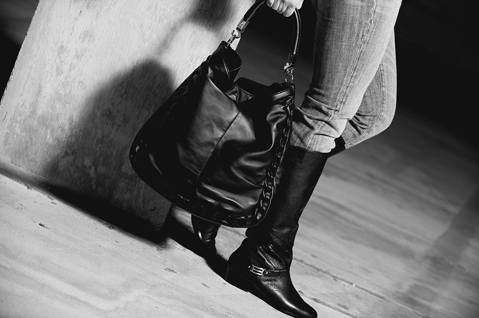 YSL Yves Saint Laurent Roady Hobo Bag Large Black - Authentic