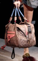 Louis Vuitton 19 Louis Vuitton 19