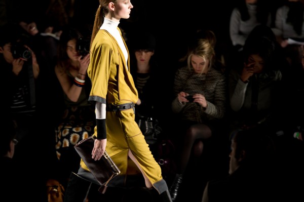 Mercedes-Benz Fashion Week NY: BCBGMAXAZRIA (15)