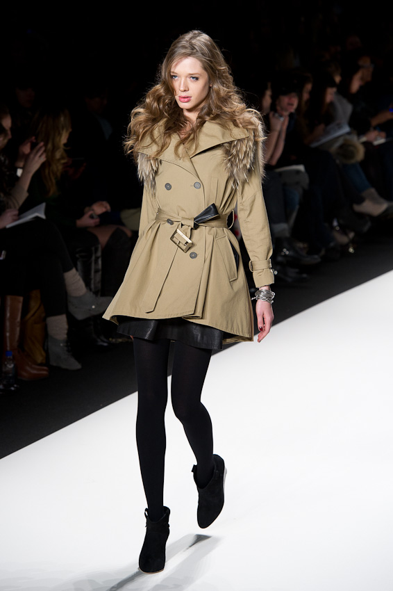 Models Strut Through Fashion Week With Saint Laurent - PurseBlog