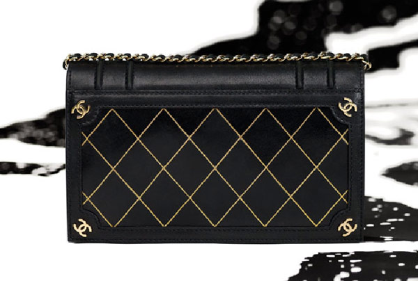 2011 chanel wallet on