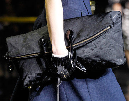 Fashion Week Handbags: Louis Vuitton Fall 2011 - PurseBlog