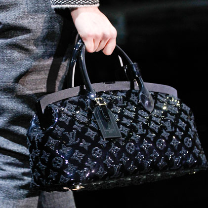 Fashion Week Handbags: Louis Vuitton Fall 2011 - PurseBlog