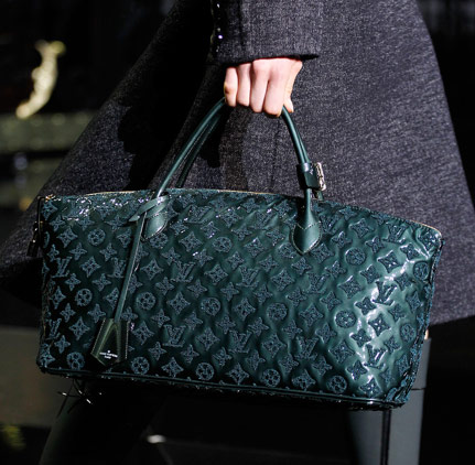 Fashion Week Handbags: Louis Vuitton Fall 2011 - PurseBlog