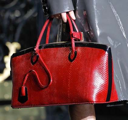 Fashion Week Handbags: Louis Vuitton Fall 2011 - PurseBlog