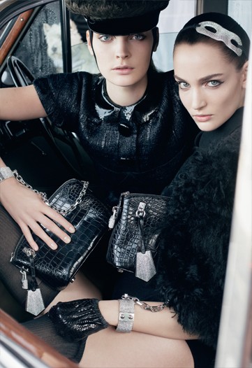 Louis Vuitton Fall Winter 2010/2011 Advertising Campaign - PurseBlog