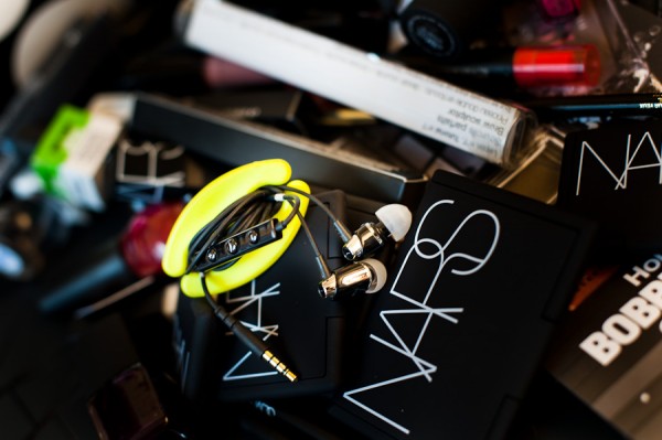 What's In Her Bag: Eva Chen of Teen Vogue (12)