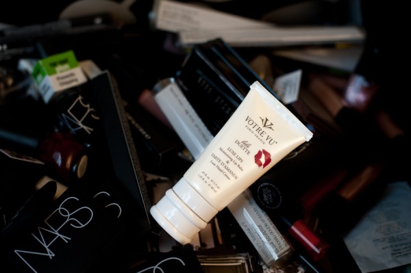 What's In Her Bag: Eva Chen of Teen Vogue (13)