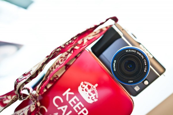 What's In Her Bag: Eva Chen of Teen Vogue (4)