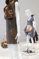 Louis Vuitton's Milan mannequins have Speedy bags on the brain - literally. 4 Louis Vuitton 4