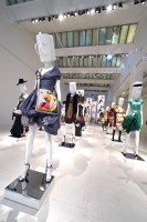 Louis Vuitton's Milan mannequins have Speedy bags on the brain - literally. 1 Louis Vuitton 7