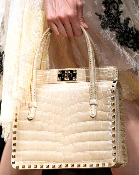 Fashion Week Handbags: Louis Vuitton Fall 2012 - PurseBlog