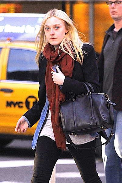 Dakota Fanning Style: Proenza Schouler vs. Louis Vuitton 3 Dakota Fanning Louis Vuitton