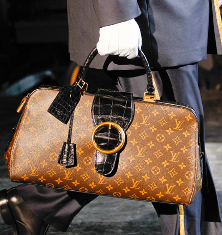 Fashion Week Handbags: Louis Vuitton Fall 2012 - PurseBlog