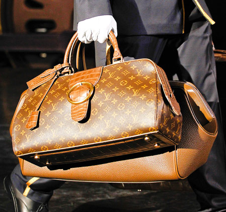 Fashion Week Handbags: Louis Vuitton Fall 2012 - PurseBlog