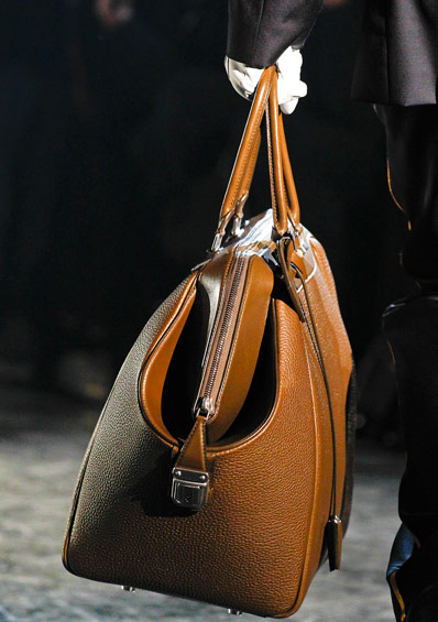 Fashion Week Handbags: Louis Vuitton Fall 2012 - PurseBlog