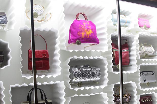 Take a look inside the Louis Vuitton-Marc Jacobs show at Les Arts  Décoratifs - PurseBlog