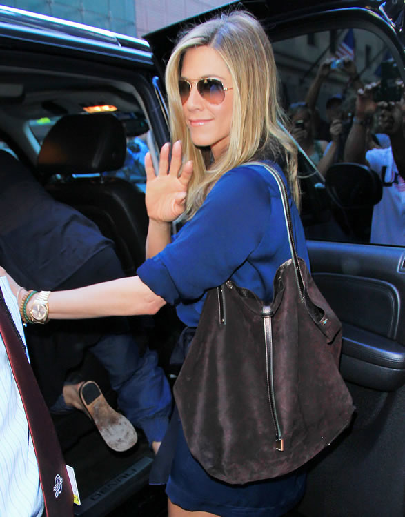 Jennifer Aniston Totes Gold Detailed Tom Ford Clutch Bag