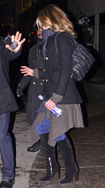 Jennifer Aniston Carries Tom Ford Jennifer Medium Leather Satchel