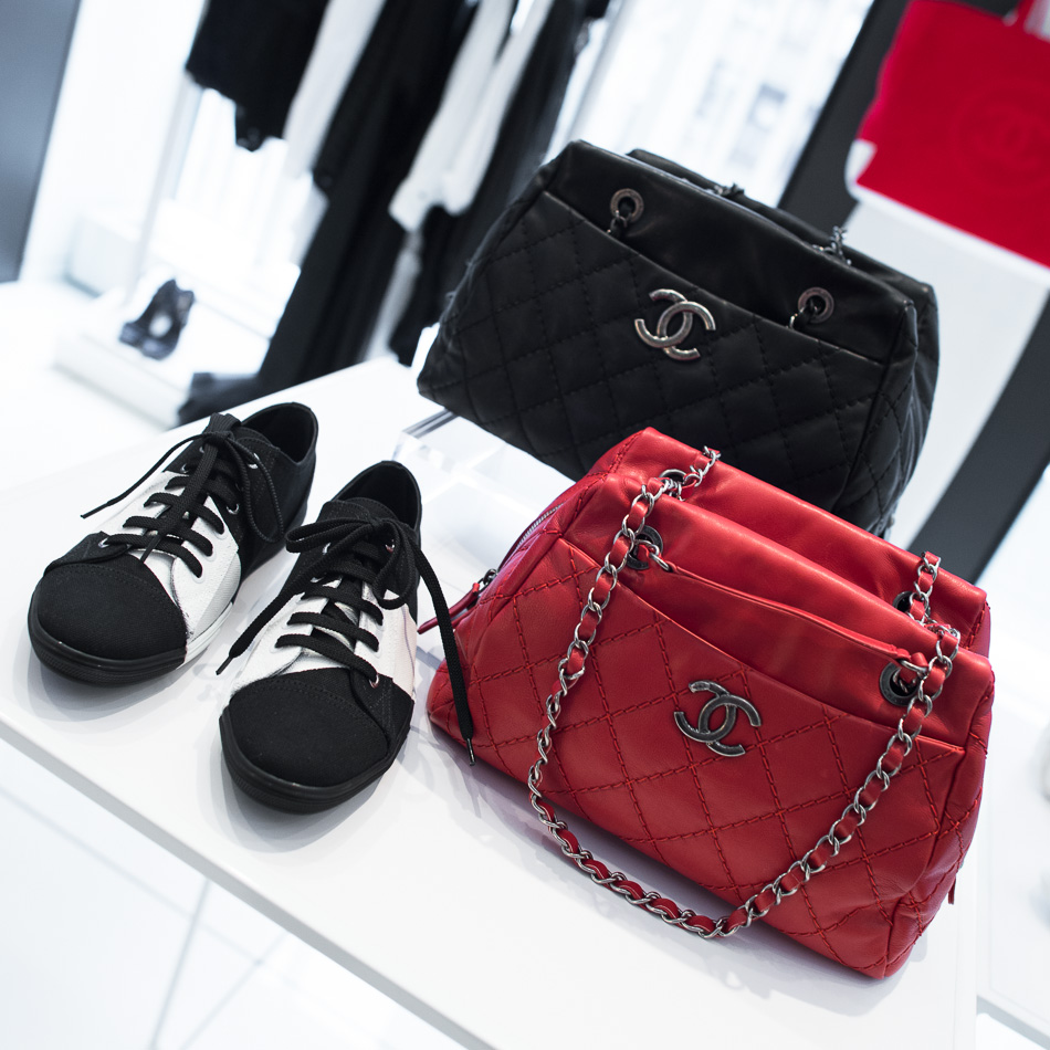 Up close and personal with Chanel Spring 2013 Accessories - PurseBlog