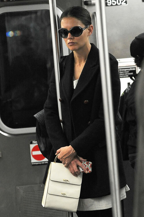 Name that Bag: Katie Holmes White Top-handle - PurseBlog