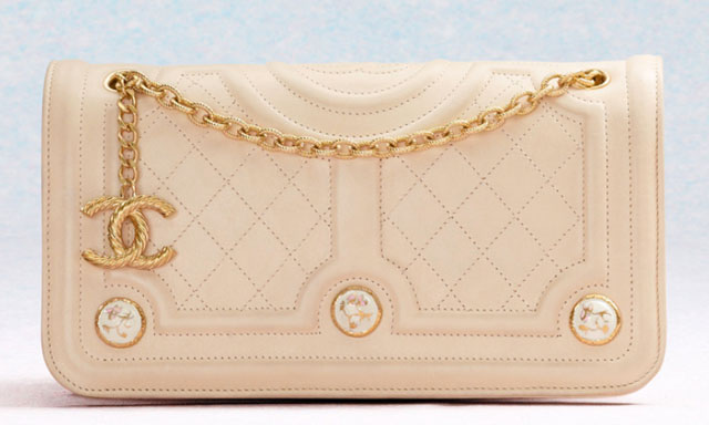 Pin by Danielle Sawyers on Handbags 3  Chanel bag, Gold chanel handbag,  Bags