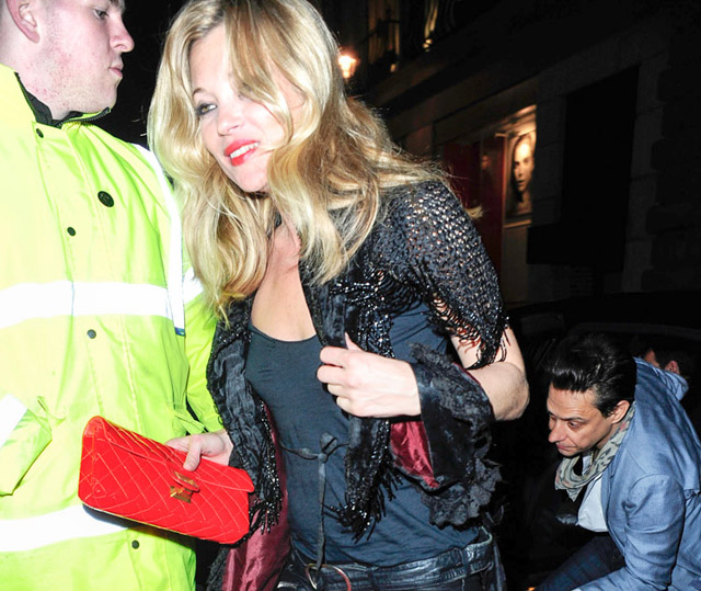 bagfetishperson: Kate Moss and Louis Vuitton Sofia Coppola Suede Bag