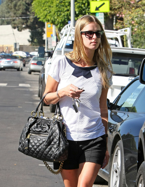 Nicky Hilton with Louis Vuitton Speedy Leopard bag from FW2012 - Spotted  Fashion